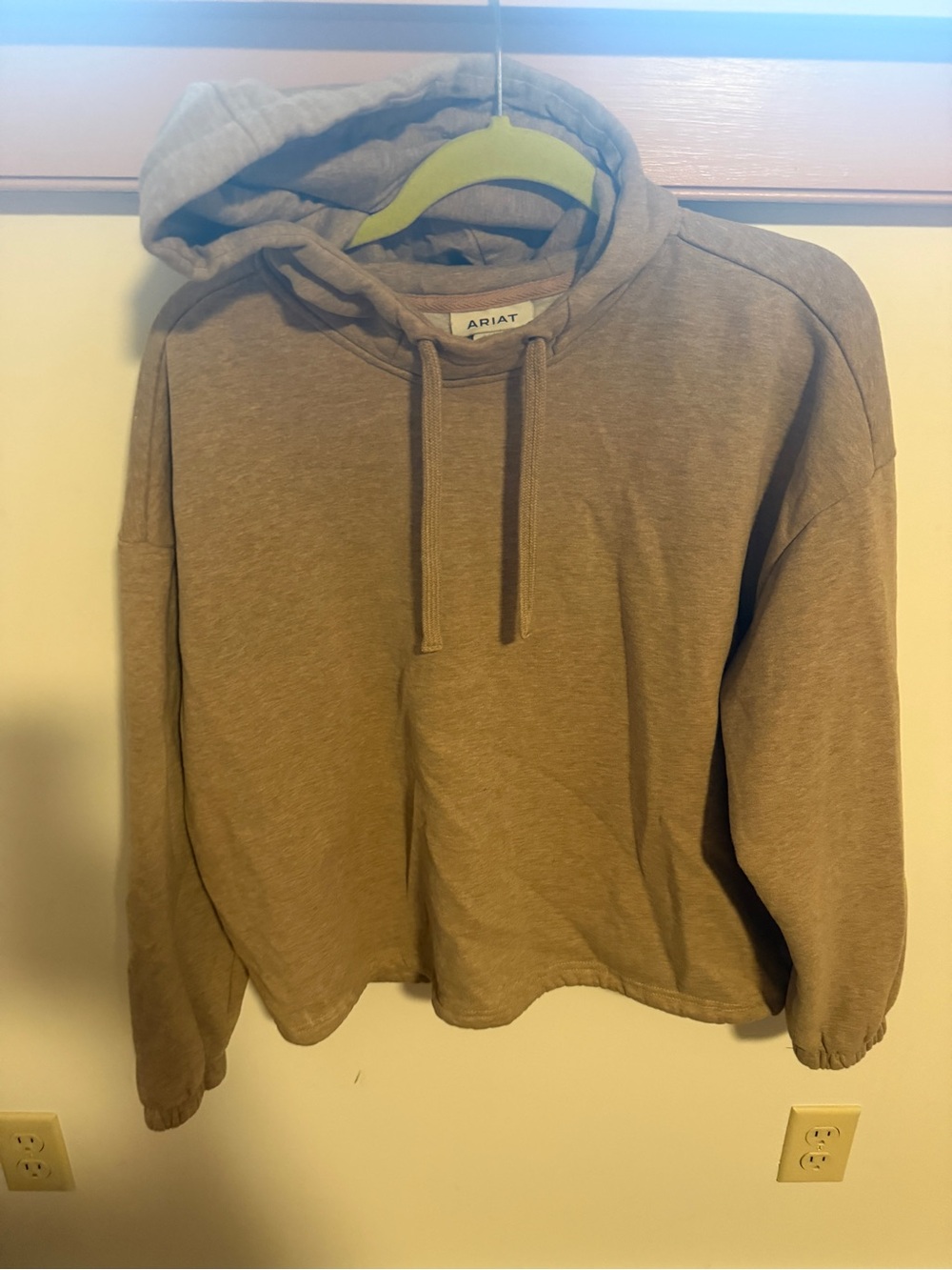 Ariat sweatshirt